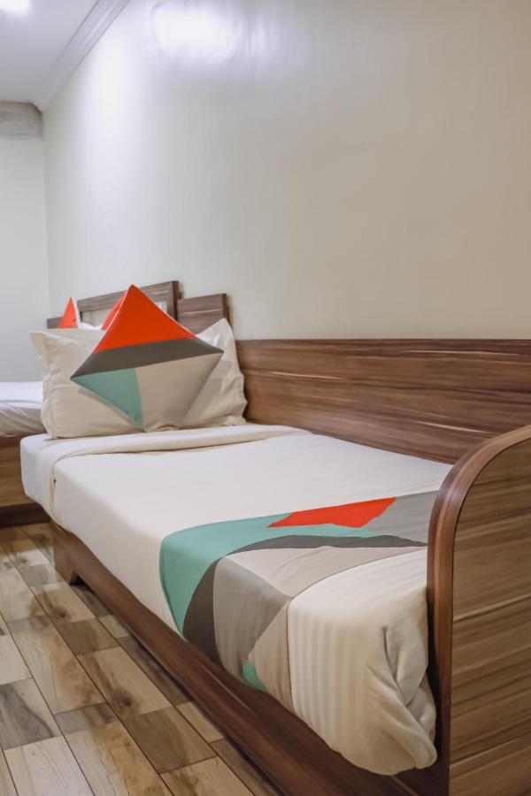 Hotel Mukesh Residency Poona Buitenkant foto