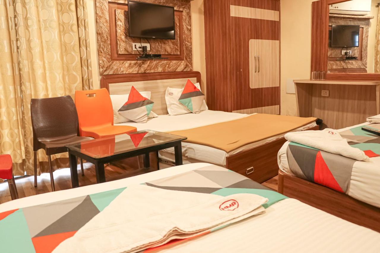 Hotel Mukesh Residency Poona Buitenkant foto
