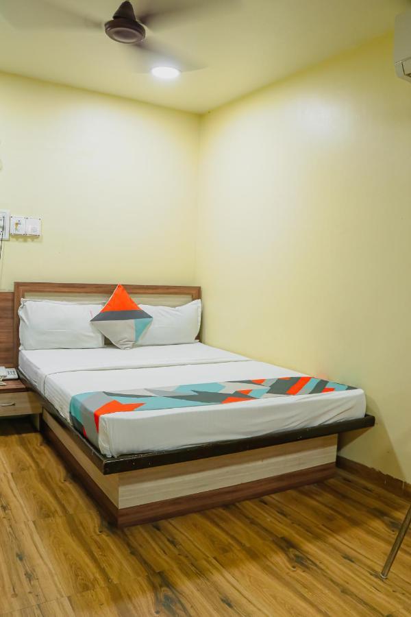 Hotel Mukesh Residency Poona Buitenkant foto