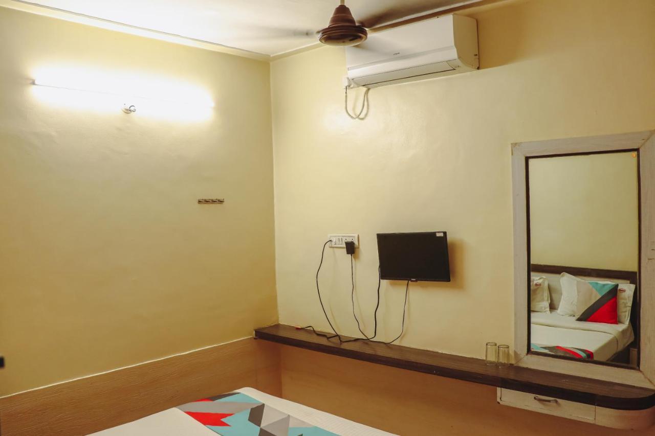 Hotel Mukesh Residency Poona Buitenkant foto