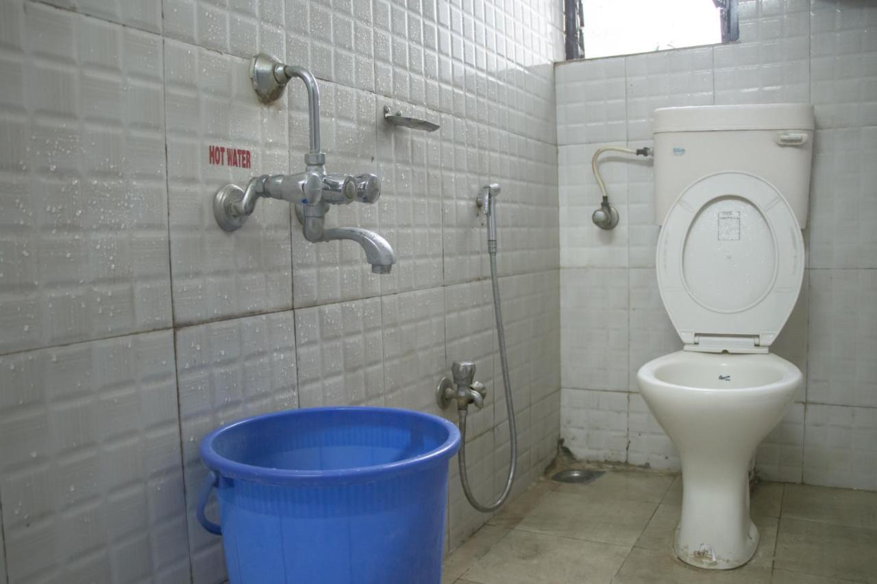 Hotel Mukesh Residency Poona Buitenkant foto