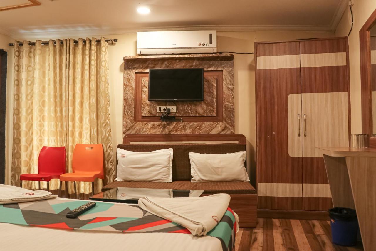 Hotel Mukesh Residency Poona Buitenkant foto
