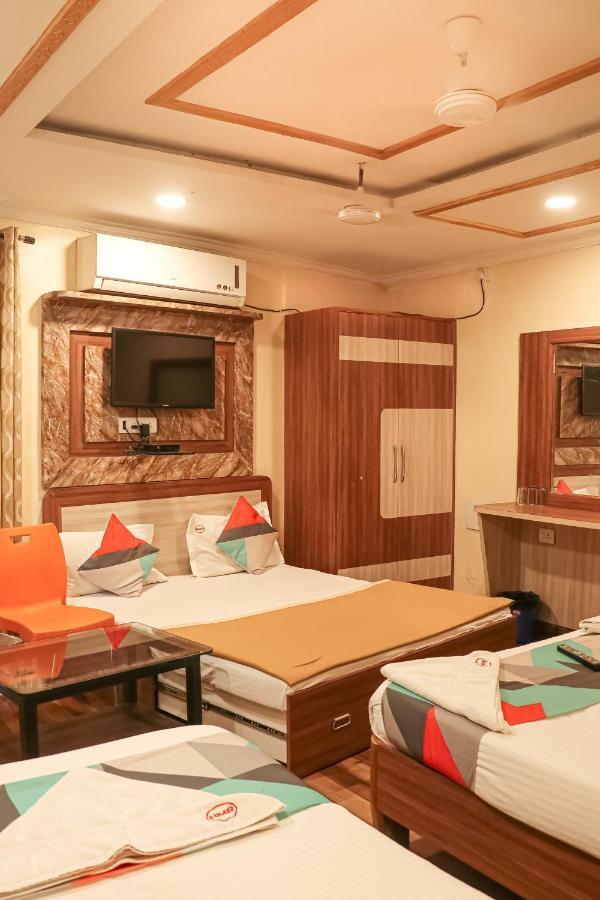Hotel Mukesh Residency Poona Buitenkant foto