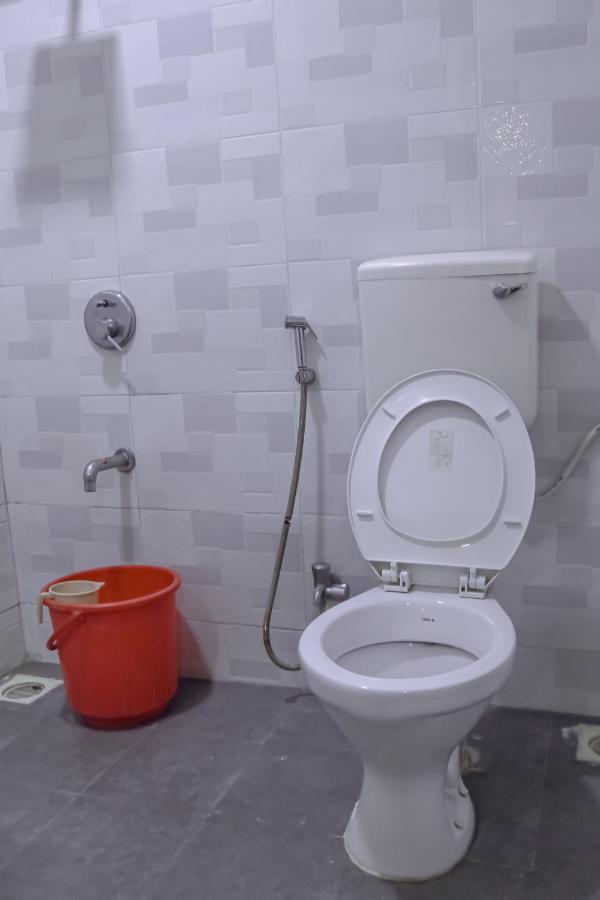 Hotel Mukesh Residency Poona Buitenkant foto